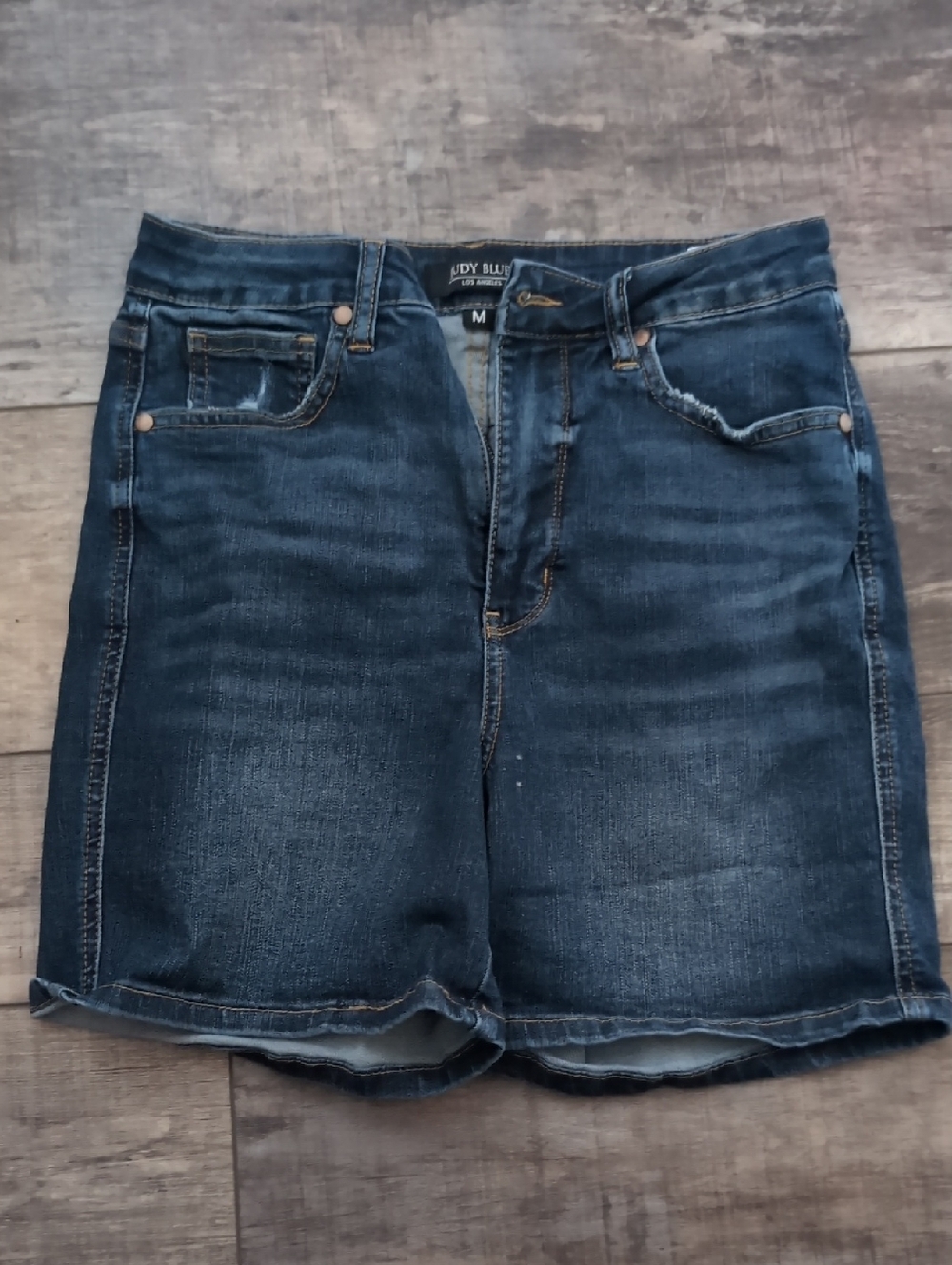 Judy Blue "Cold In Here" Cooling Tummy Control Shorts Jb150286